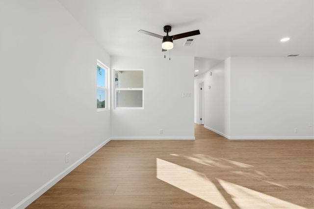 109 Whittier Court, Exeter, CA 93221