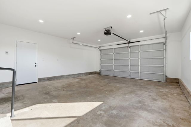 109 Whittier Court, Exeter, CA 93221