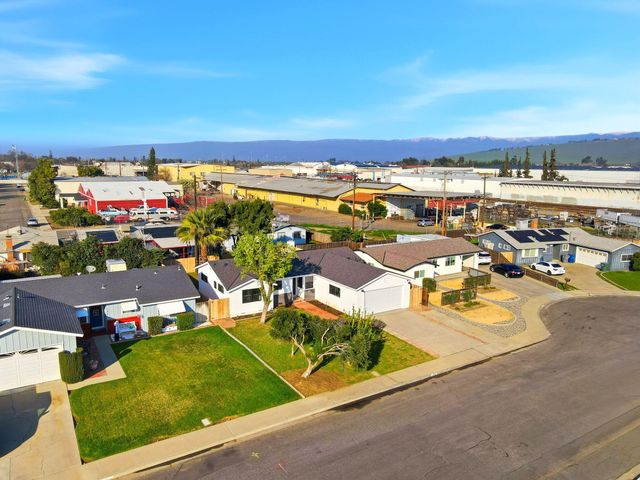 109 Whittier Court, Exeter, CA 93221