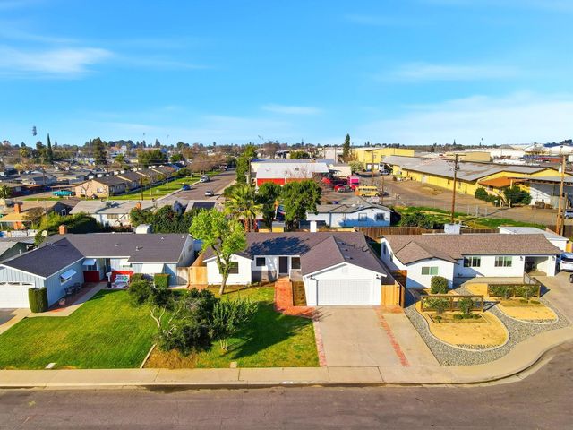 109 Whittier Court, Exeter, CA 93221