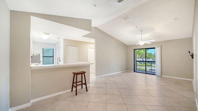 4024 CROCKERS LAKE BOULEVARD 27, Sarasota, FL 34238