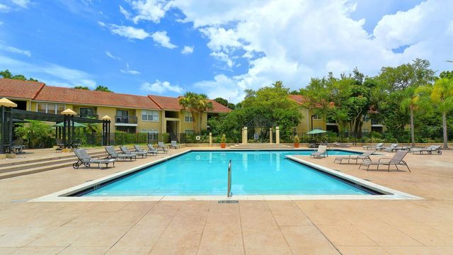4024 CROCKERS LAKE BOULEVARD 27, Sarasota, FL 34238