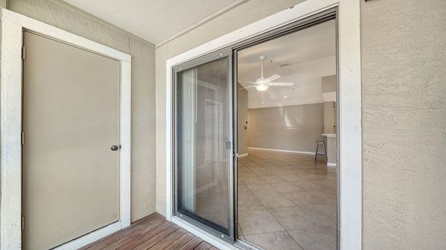 4024 CROCKERS LAKE BOULEVARD 27, Sarasota, FL 34238