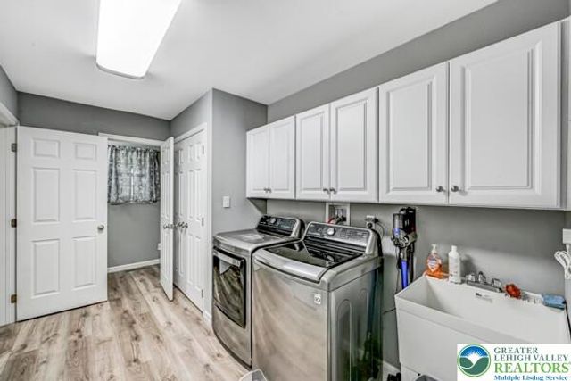 209 Brittany Drive, Penn Forest Twp, PA 18210