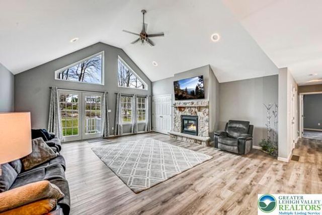 209 Brittany Drive, Penn Forest Twp, PA 18210