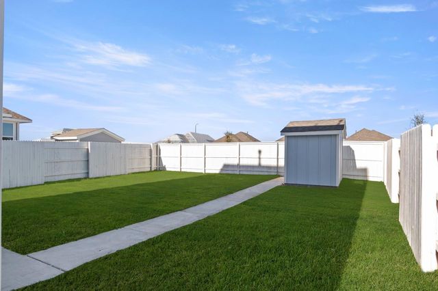 153 Daylily DR, Elgin, TX 78621