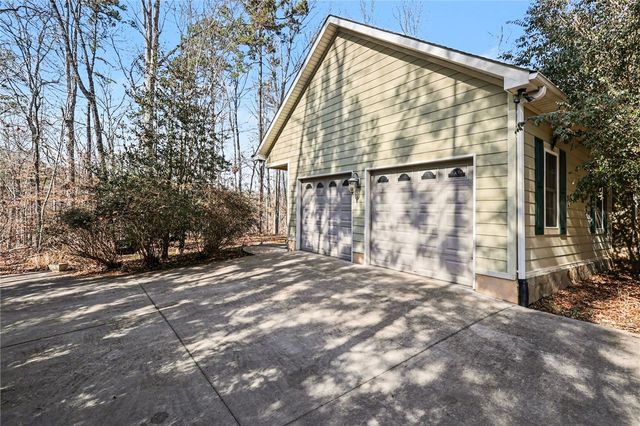 109 Oak Crest Circle, Seneca, SC 29672