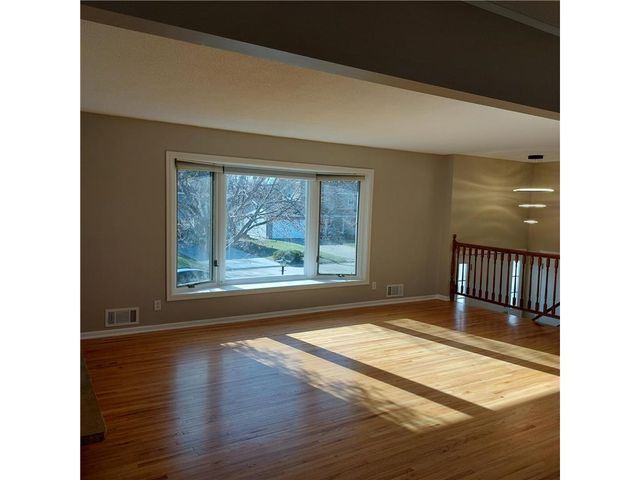 6325 Halifax Avenue S, Edina, MN 55424