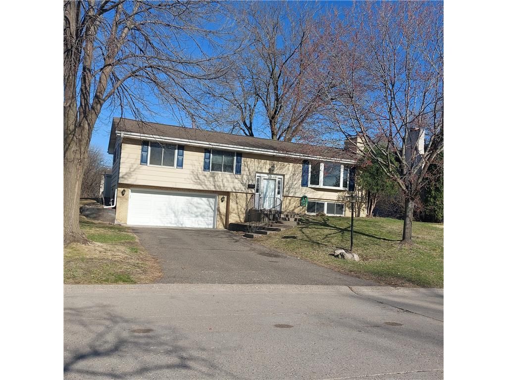 6325 Halifax Avenue S, Edina, MN 55424