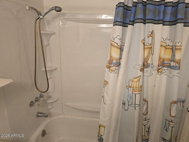 2534 W BERRIDGE Lane D207, Phoenix, AZ 85017