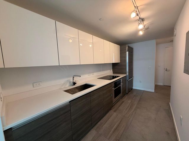 1100 S MIAMI Avenue 2106, Miami, FL 33130