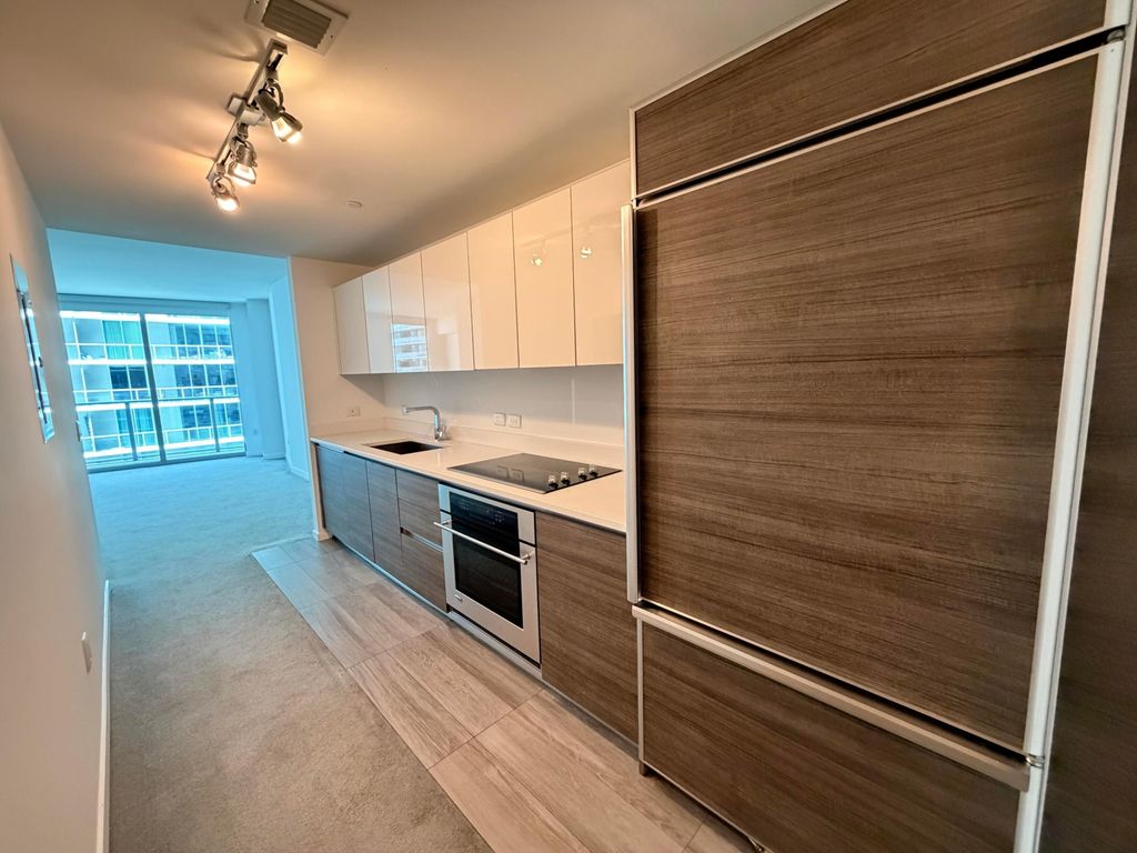 1100 S MIAMI Avenue 2106, Miami, FL 33130