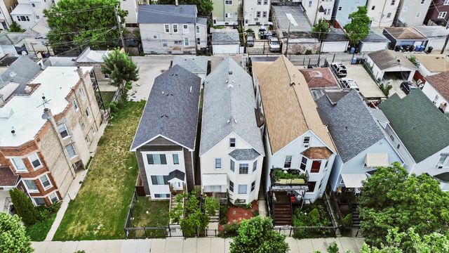 1637 N Keeler Avenue, Chicago, IL 60639