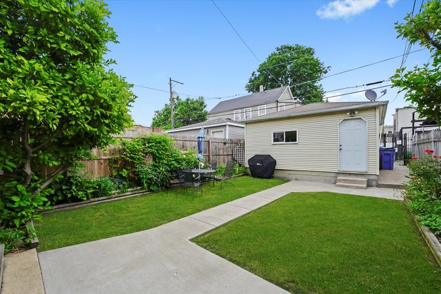 1637 N Keeler Avenue, Chicago, IL 60639
