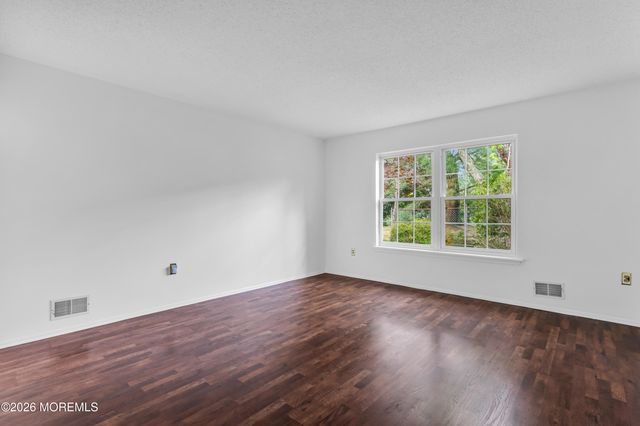 4 Brant Drive, Brick, NJ 08724