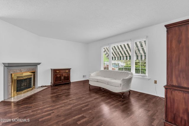 4 Brant Drive, Brick, NJ 08724
