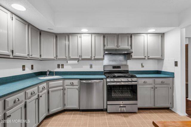 4 Brant Drive, Brick, NJ 08724