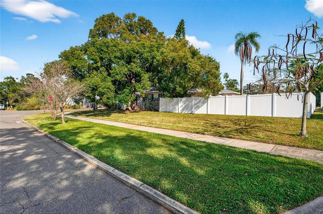 325 ORANGEVIEW AVENUE, Clearwater, FL 33755