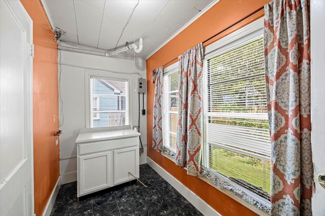 209 South Street, Baytown, TX 77520