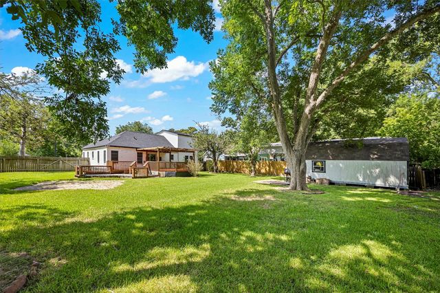 209 South Street, Baytown, TX 77520
