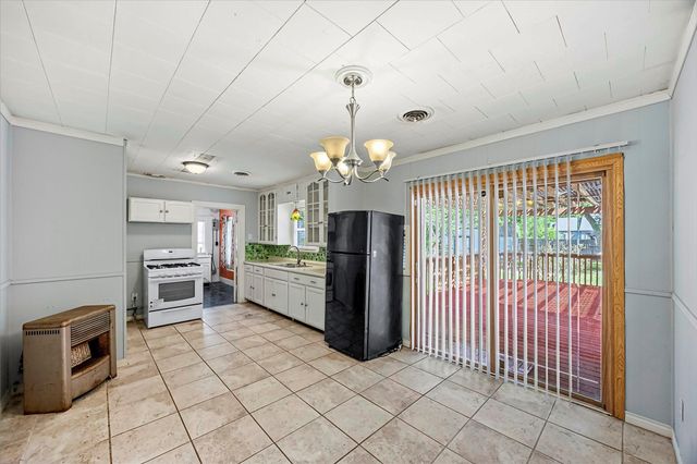 209 South Street, Baytown, TX 77520