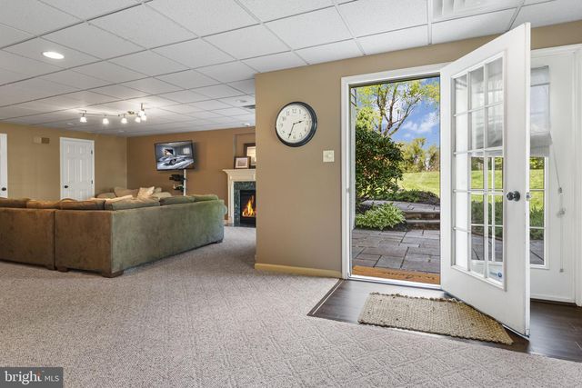 20 LINDA LN, Spring City, PA 19475