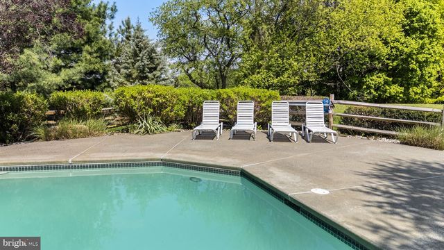 20 LINDA LN, Spring City, PA 19475