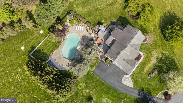 20 LINDA LN, Spring City, PA 19475