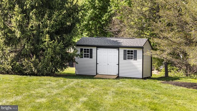 20 LINDA LN, Spring City, PA 19475