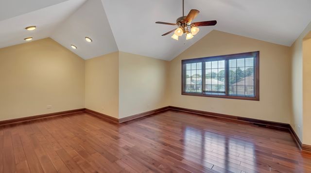 9041 Sunrise Lane, Orland Park, IL 60462