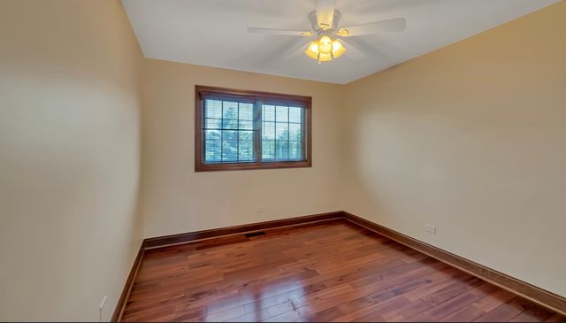 9041 Sunrise Lane, Orland Park, IL 60462