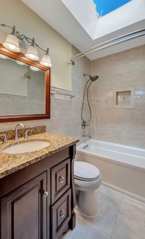 9041 Sunrise Lane, Orland Park, IL 60462