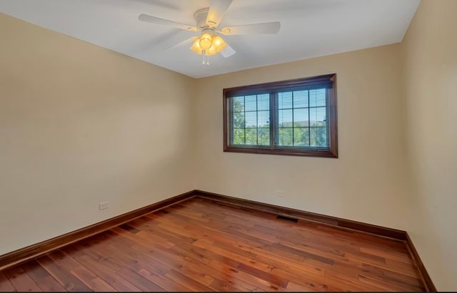 9041 Sunrise Lane, Orland Park, IL 60462