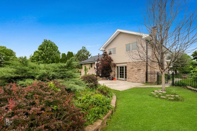 9041 Sunrise Lane, Orland Park, IL 60462