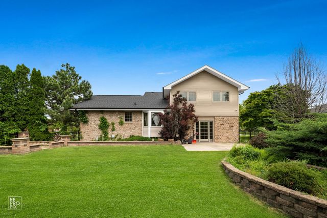 9041 Sunrise Lane, Orland Park, IL 60462
