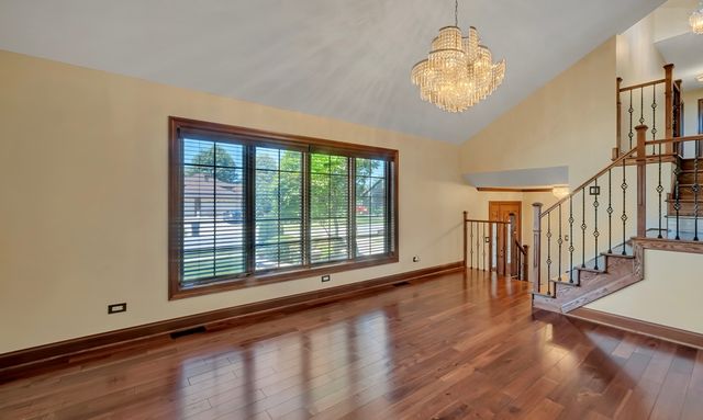 9041 Sunrise Lane, Orland Park, IL 60462