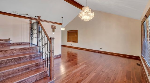 9041 Sunrise Lane, Orland Park, IL 60462