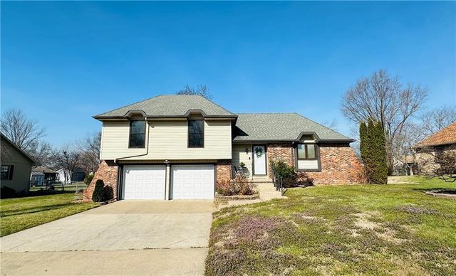 109 S Vansant Street, Clinton, MO 64735