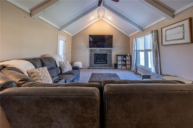 109 S Vansant Street, Clinton, MO 64735