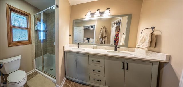 109 S Vansant Street, Clinton, MO 64735