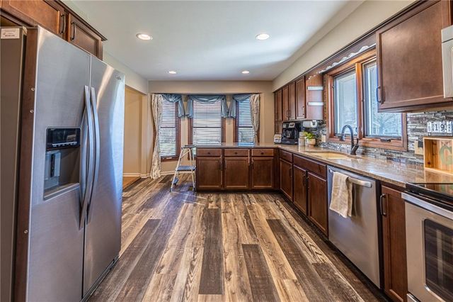 109 S Vansant Street, Clinton, MO 64735