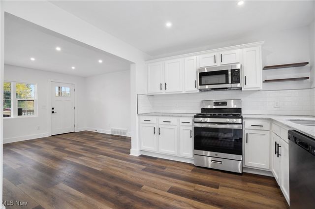 4570 Cynthia Drive, North Canton, OH 44720