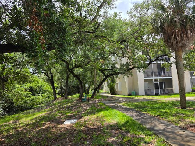 683 NW 13th Street Apt 27, Boca Raton, FL 33486