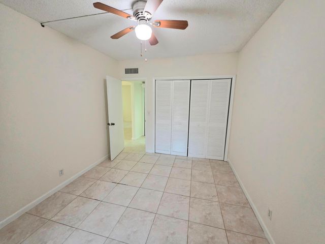 683 NW 13th Street Apt 27, Boca Raton, FL 33486
