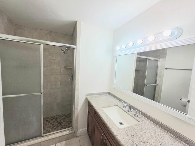 683 NW 13th Street Apt 27, Boca Raton, FL 33486