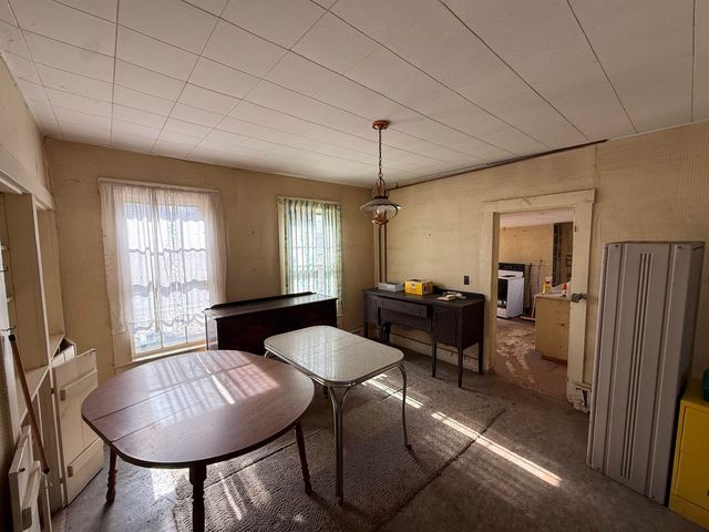 17 Main Street, New Hampton, NH 03256