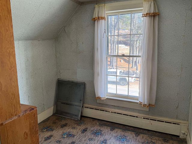 17 Main Street, New Hampton, NH 03256