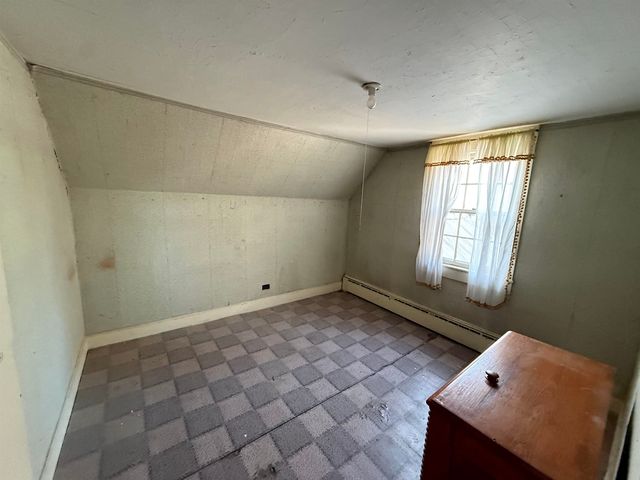 17 Main Street, New Hampton, NH 03256