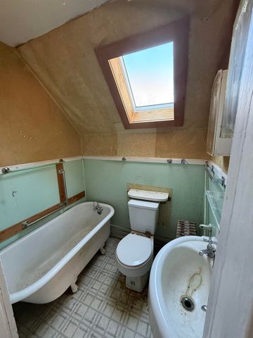 17 Main Street, New Hampton, NH 03256