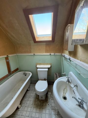 17 Main Street, New Hampton, NH 03256